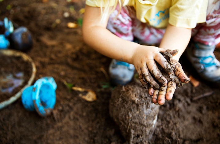 mudfest_getty_966x635.jpg